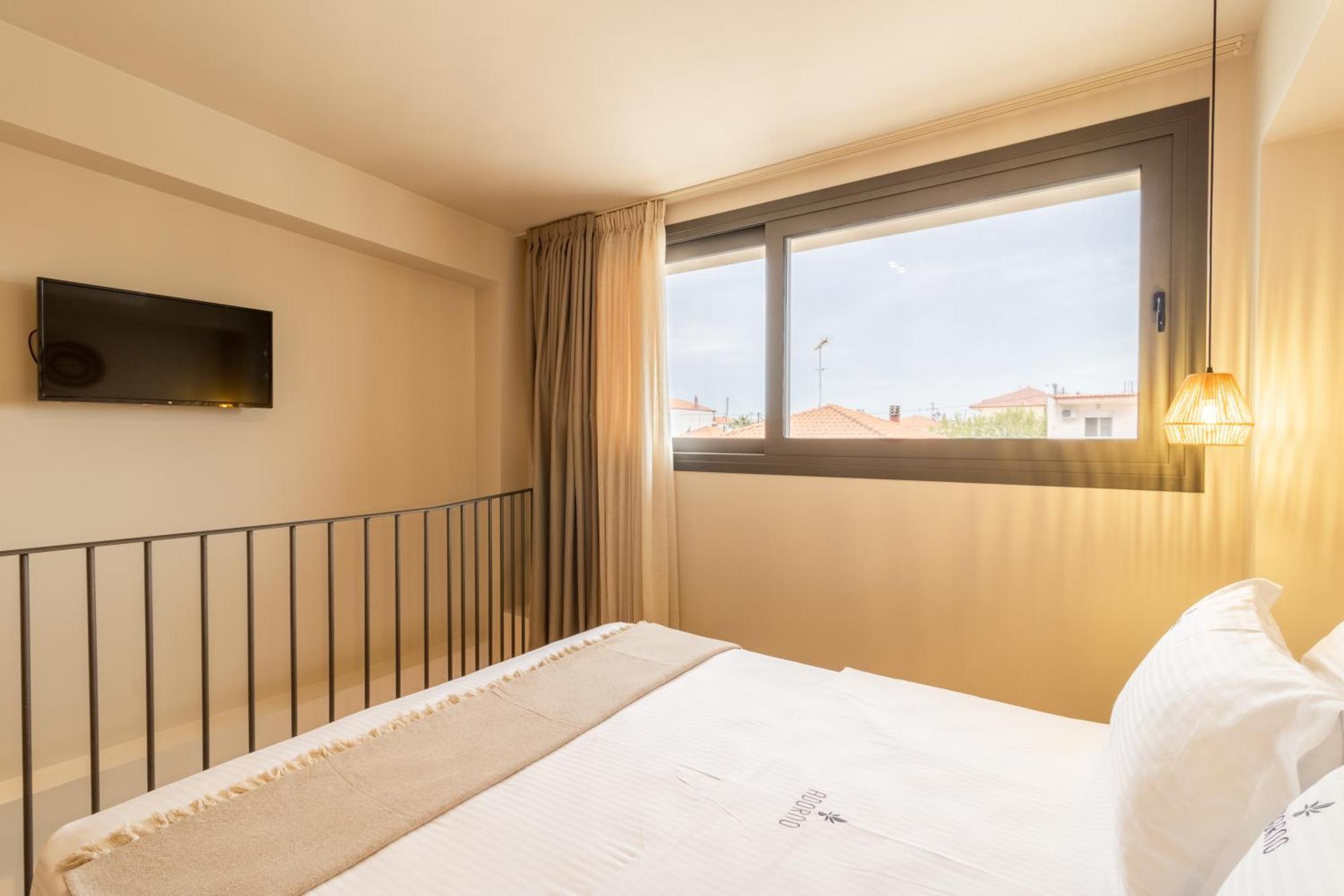 Adorno Private Suites Only Adults & Kids 12 Plus Vrasná エクステリア 写真