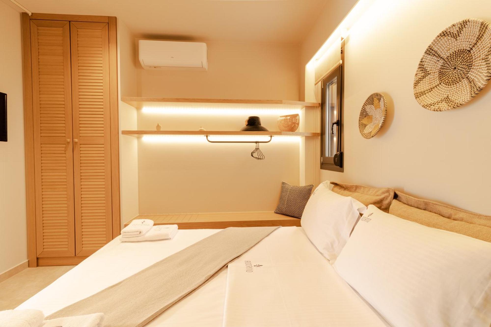 Adorno Private Suites Only Adults & Kids 12 Plus Vrasná エクステリア 写真