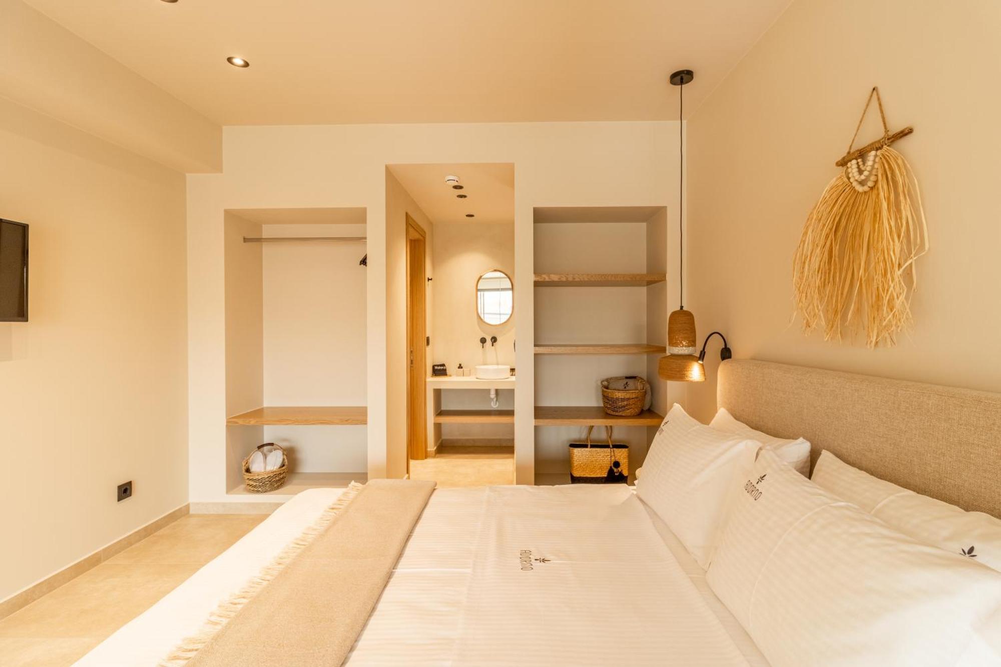 Adorno Private Suites Only Adults & Kids 12 Plus Vrasná エクステリア 写真
