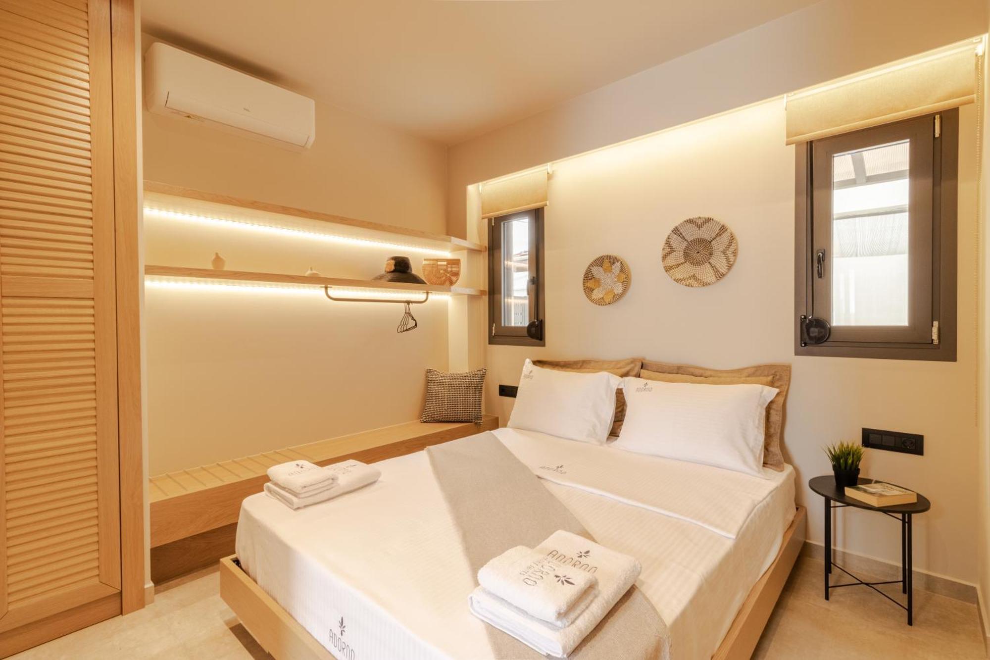 Adorno Private Suites Only Adults & Kids 12 Plus Vrasná エクステリア 写真