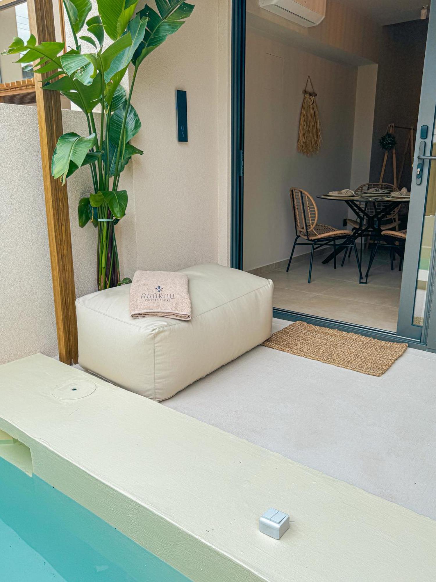 Adorno Private Suites Only Adults & Kids 12 Plus Vrasná エクステリア 写真
