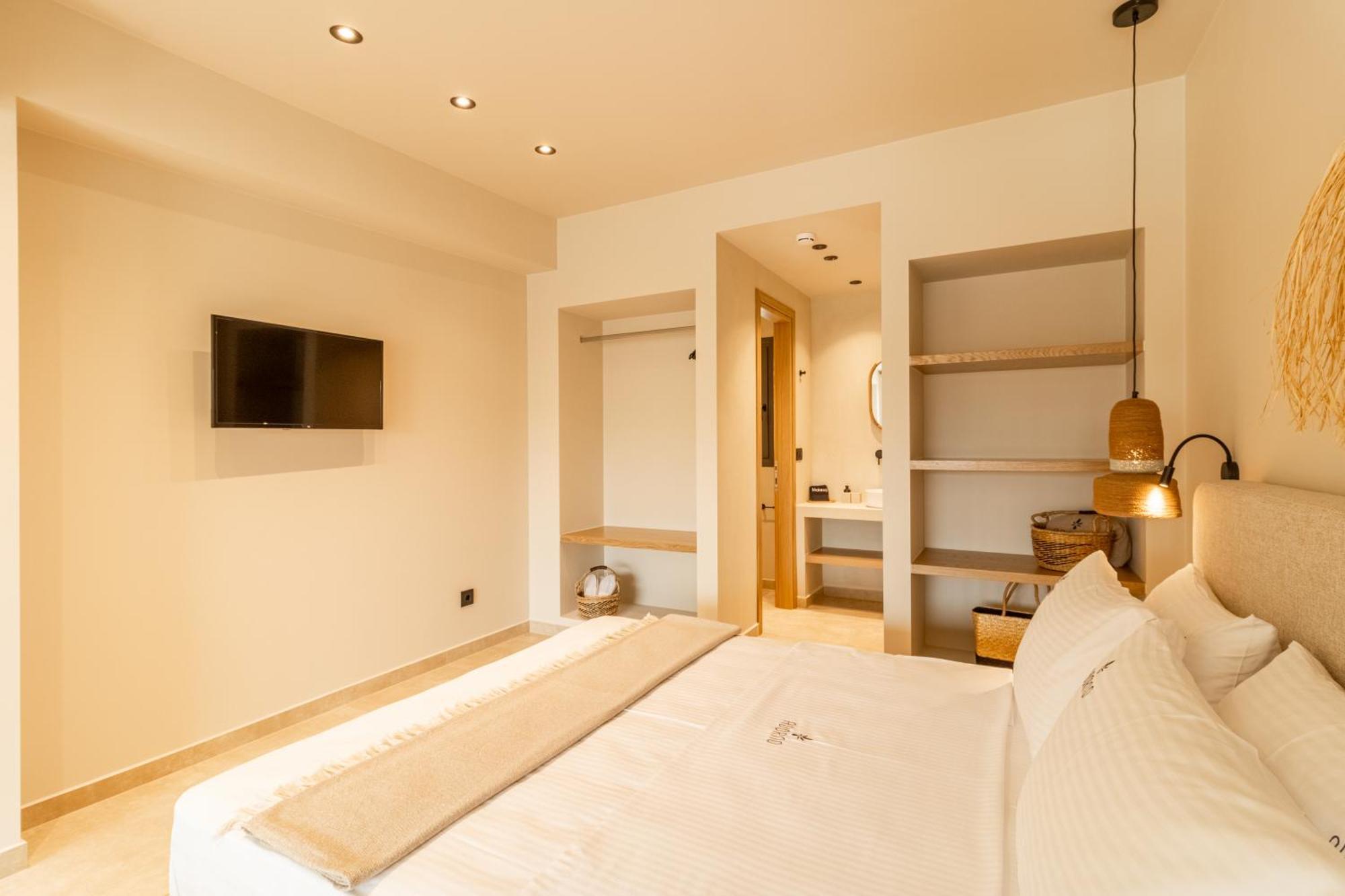 Adorno Private Suites Only Adults & Kids 12 Plus Vrasná エクステリア 写真