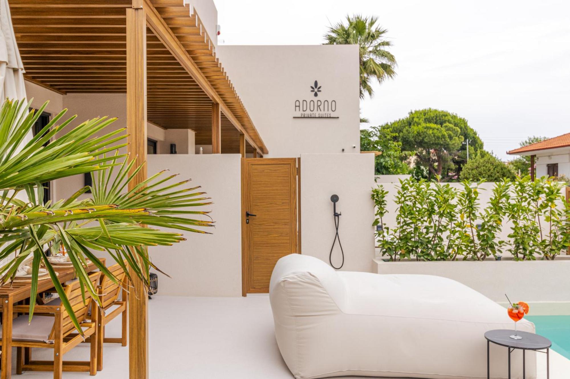 Adorno Private Suites Only Adults & Kids 12 Plus Vrasná エクステリア 写真