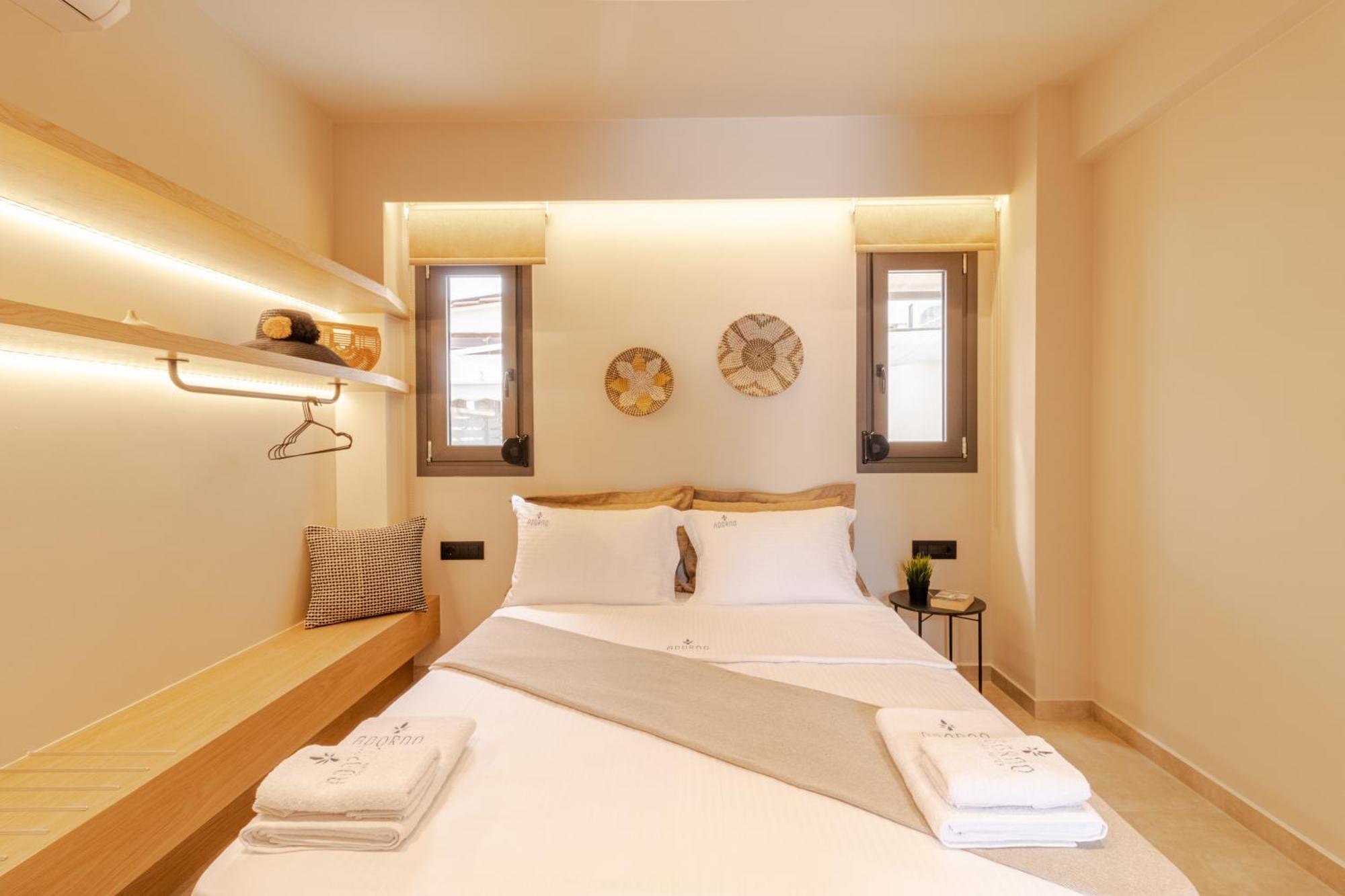 Adorno Private Suites Only Adults & Kids 12 Plus Vrasná エクステリア 写真