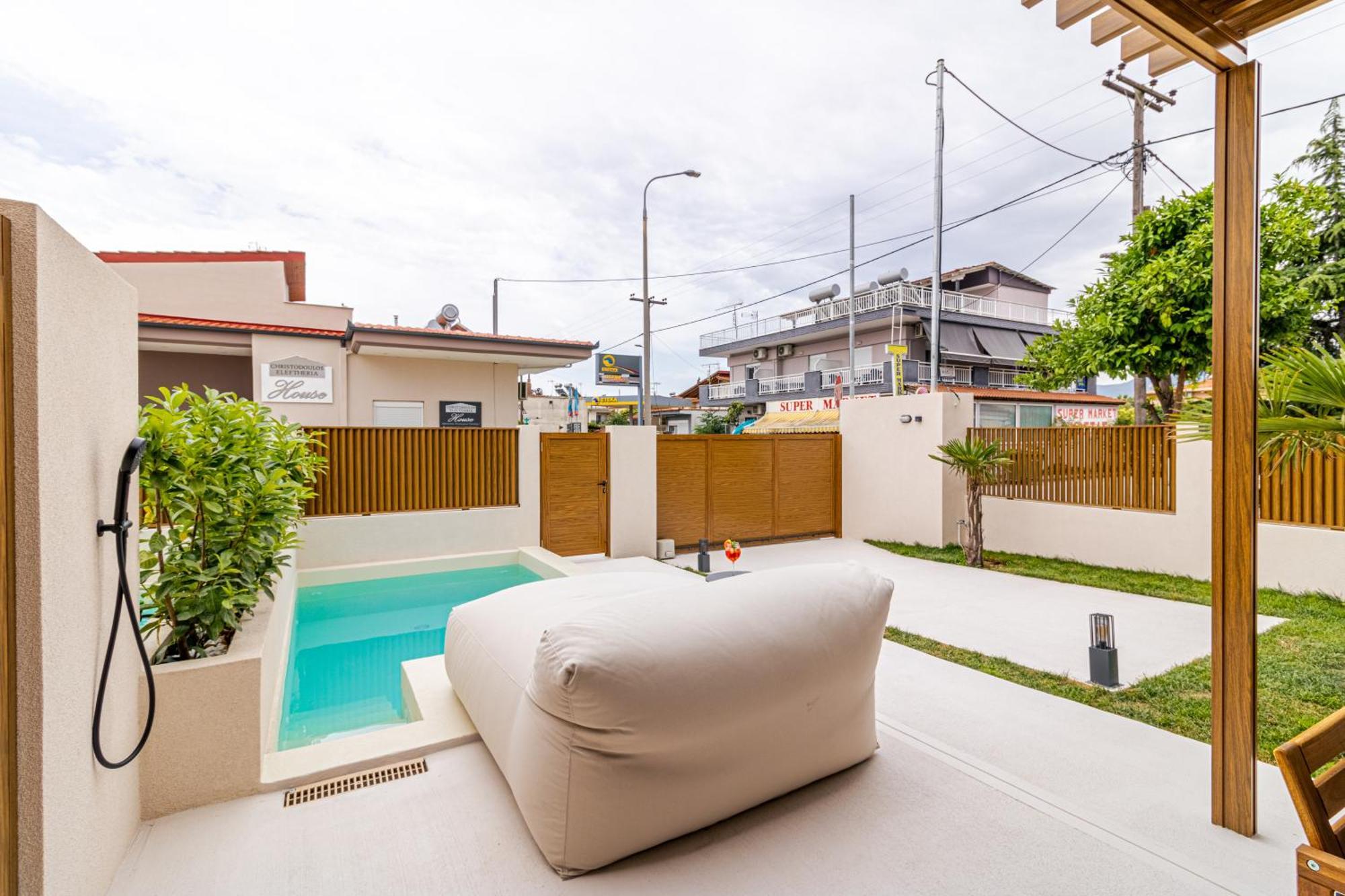 Adorno Private Suites Only Adults & Kids 12 Plus Vrasná エクステリア 写真
